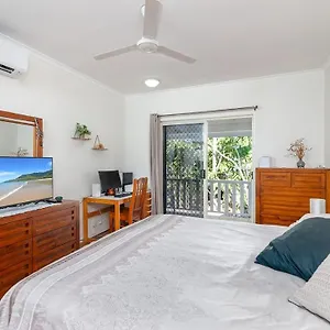 https://modern-2-bedroom-townhouse-with-pool.queenslandhotels.net