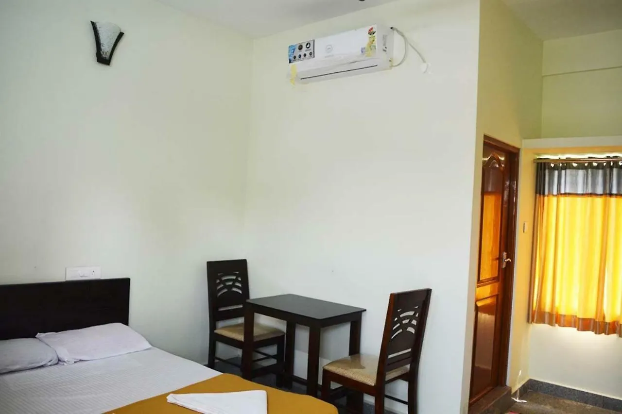 Campsite Jippus Galaxy Budget Air Port Hotel Kochi India