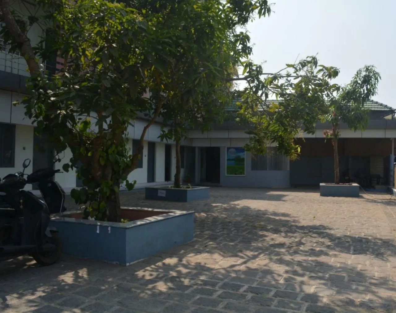 Campsite Jippus Galaxy Budget Air Port Hotel Kochi