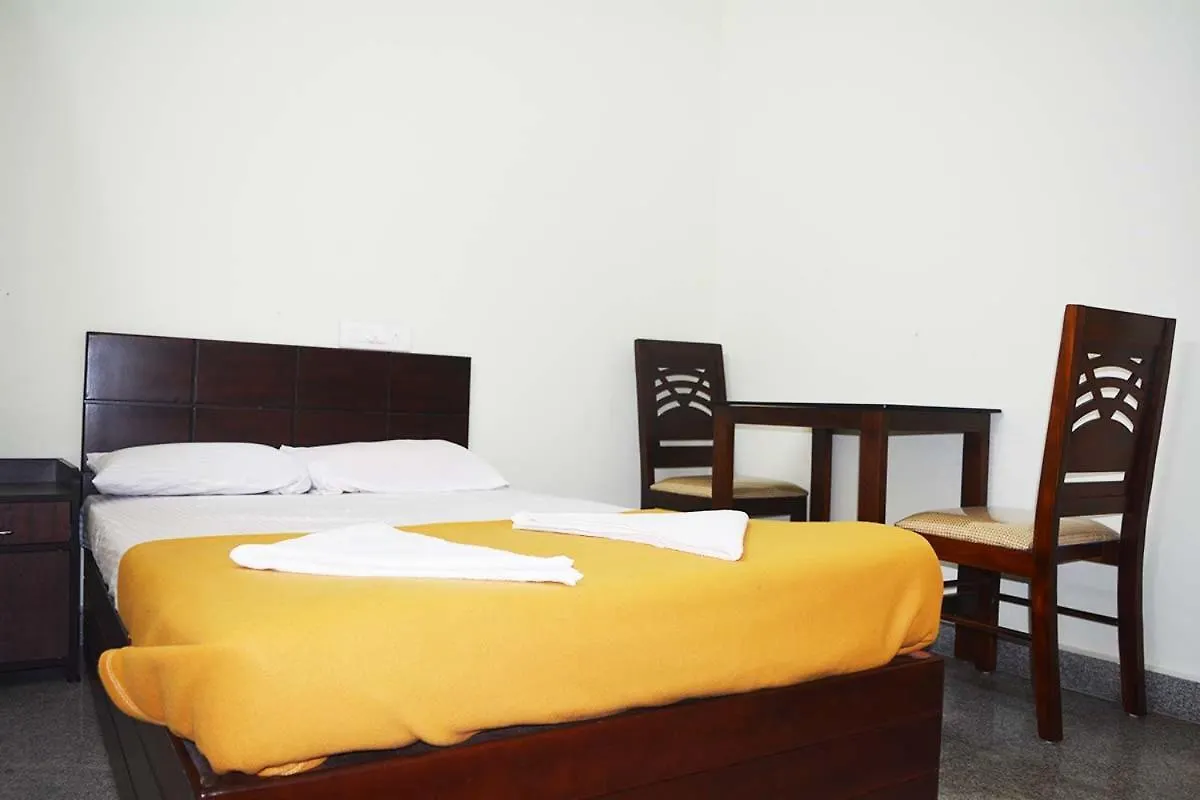 Campsite Jippus Galaxy Budget Air Port Hotel Kochi