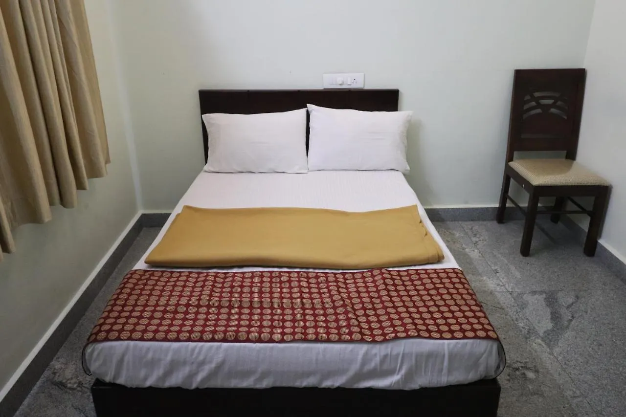 Jippus Galaxy Budget Air Port Hotel Kochi 0*,  India